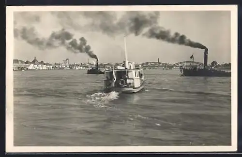 AK Düsseldorf, Schiffsverkehr auf dem Rhein