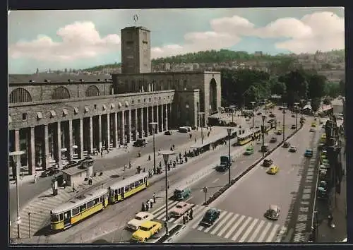 AK Stuttgart, Hauptbahnhof mit Strassenbahn