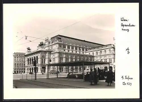 Foto-AK Adalbert Defner: Wien, Rolltreppen an der Opernkreuzung