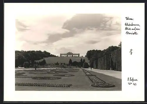 Foto-AK Adalbert Defner: Wien, Schönbrunn, Blick auf das Gloriette
