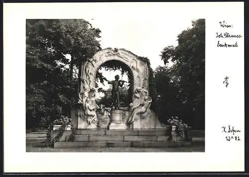 Foto-AK Adalbert Defner: Wien, Joh. Strauss-Denkmal