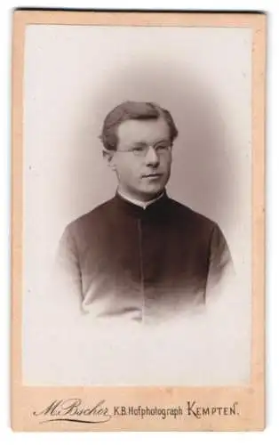 Fotografie M. Bscher, Kempten, Salzstrasse 94, Porträt des Vikar aus Wengen Sebastian Steidle, 1895