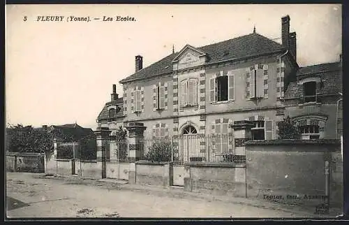 AK Fleury /Yonne, Les Écoles