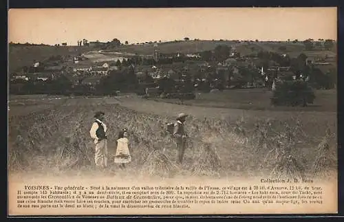AK Voisines, Vue générale du village avec habitants dans les champs