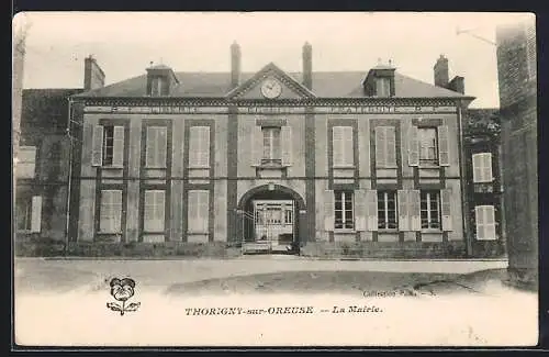 AK Thorigny-sur-Oreuse, La Mairie