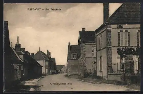 AK Vaumort, Rue Principale avec maisons traditionnelles et rue pavée