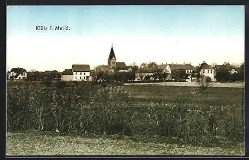 AK Klütz i. Meckl., Ortspartie mit Kirche
