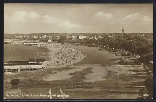 AK Ahlbeck, Ostseebad, Strand mit Herrenbad von Heringsdorf gesehen