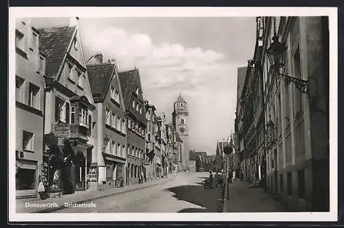AK Donauwörth, Reichsstrasse mit Zigarrengeschäft und Kirche