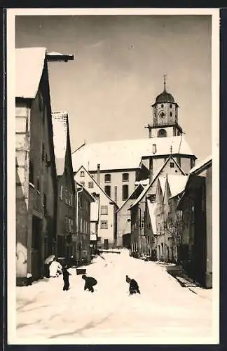 AK Messkirch, Strassenpartie mit Kirche