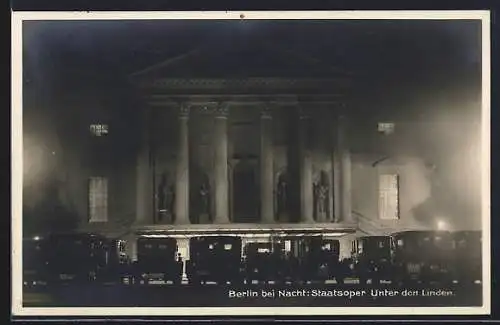 AK Berlin, Staatsoper Unter den Linden bei Nacht