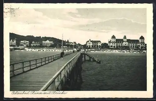 AK Binz, Blick auf den Strand von der Seebrücke aus