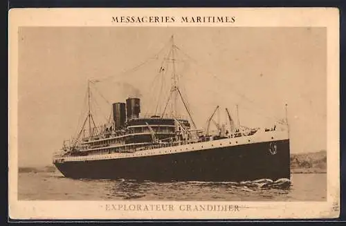 AK Passagierschiff Explorateur Grandidier in Küstennähe