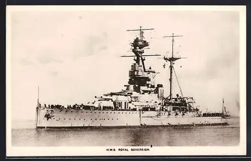 AK Kriegsschiff HMS Royal Sovereign auf See
