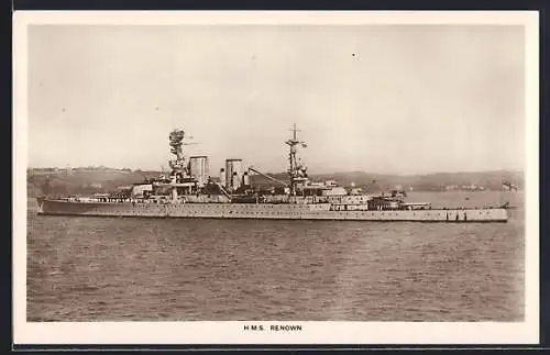 AK Kriegsschiff HMS Renown auf See