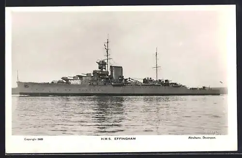 AK Kriegsschiff HMS Effingham auf See