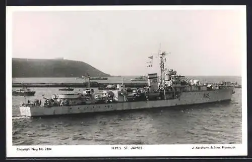 AK Kriegsschiff HMS St. James auf See