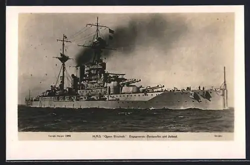 AK Kriegsschiff HMS Queen Elizabeth auf See