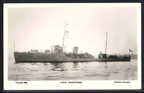 AK Kriegsschiff HMS Kingfisher auf See