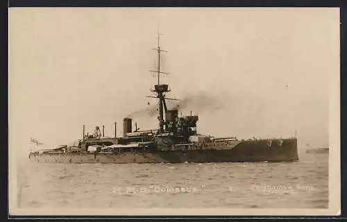 AK Kriegsschiff HMS Colossus auf See