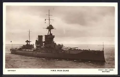 AK Kriegsschiff HMS Iron Duke auf See