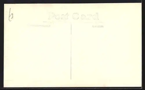 AK Kriegsschiff HMS Resolution auf See