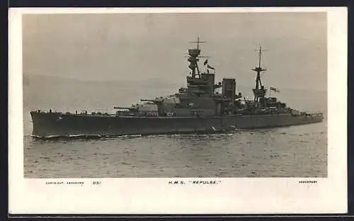 AK Kriegsschiff HMS Repulse auf See