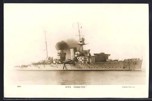 AK Kriegsschiff HMS Vindictive auf See