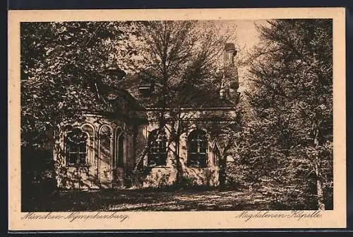 AK München, Nymphenburg, Magdalenen-Kapelle umgeben von Bäumen