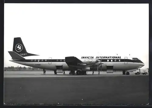 Fotografie Flugzeug Vickers Vanguard der Invicta International, G-AXOO