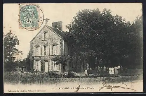 AK Villeneuve-sur-Yonne, La Borde, A la Bourse, L`Ecole