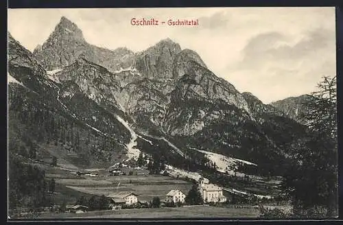 AK Gschnitz /Gschnitztal, Ortsansicht mit Berglandschaft