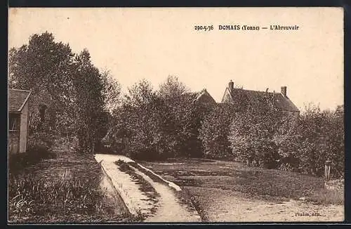 AK Domats /Yonne, L`Abreuvoir et paysage rural environnant