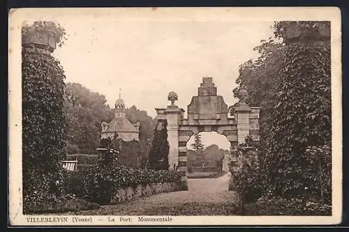 AK Villeblevin /Yonne, La Porte Monumentale