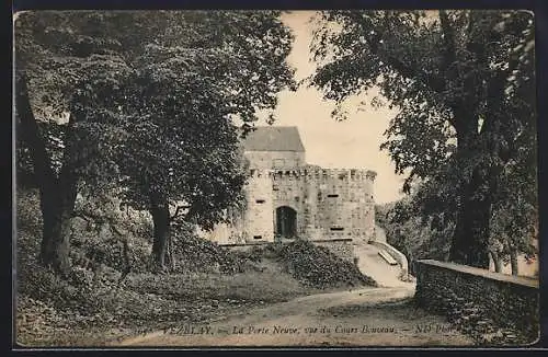 AK Vézelay, La Porte Neuve vue du Cours Bourbon