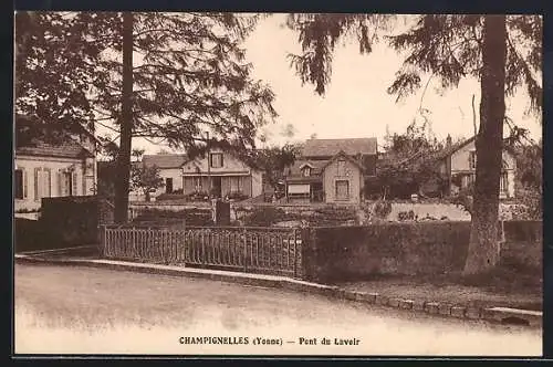 AK Champignelles /Yonne, Pont du Lavoir