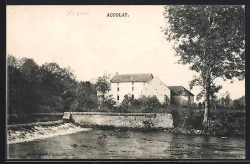 AK Accolay, Vue sur le moulin et le cours d`eau paisible