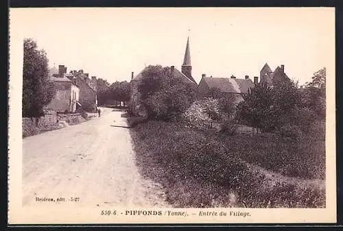 AK Piffonds /Yonne, Entrée du Village