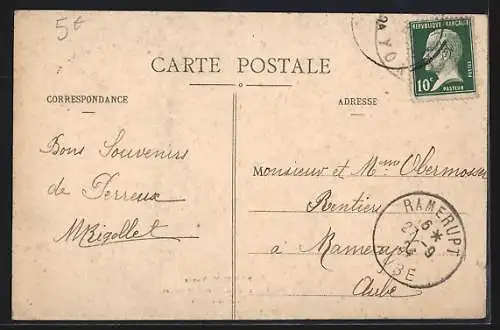 AK Perreux /Yonne, Église des XIVe et XVe siècles, vue intérieure