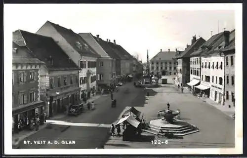 AK St. Veit a.d. Glan, Strassenpartie mit Schüsselbrunnen aus der Vogelschau