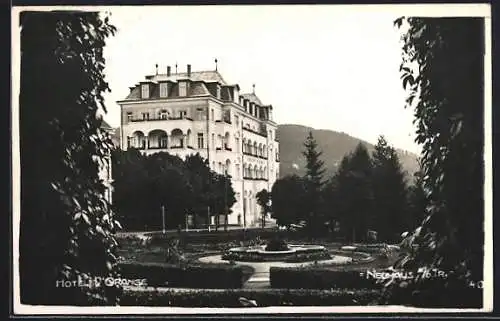 AK Neuhaus a. d. Tr., Hotel D`Orange mit Gartenanlage