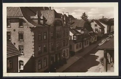 AK Königsfeld / Baden, Strassenpartie mit Pension Tannenhof