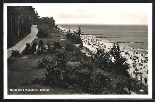 AK Koserow, Der belebte Strand von den Dünen aus