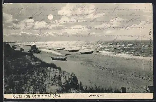 AK Nest, Ostsee mit Meeresglanz, auf Strand gezogene Fischerboote