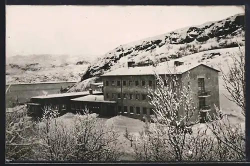 AK Liinahamari, Hotel am Petsamo-Fjord