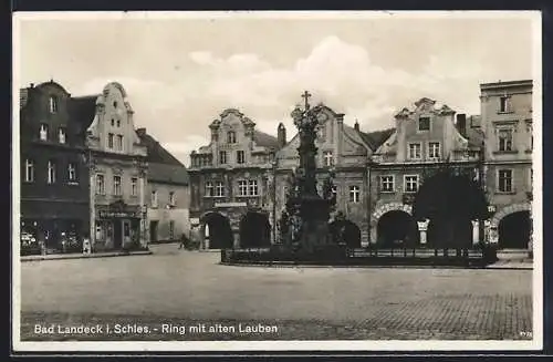 AK Bad Landeck i. Schles., Ring mit alten Lauben