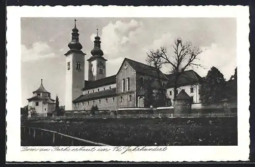 AK Gurk, Dom, Panorama von einem Feld aus