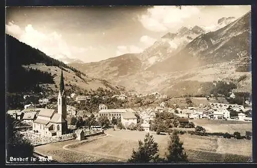 AK Landeck in Tirol, Gesamtansicht mit Bergspitzen