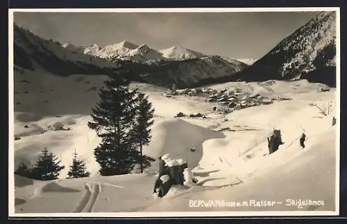 AK Berwang, Ratser, Teilansicht mit Skigelände