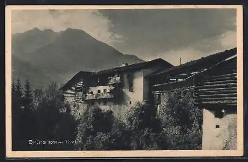 AK Grins, Blick auf die alten Häuserfassaden